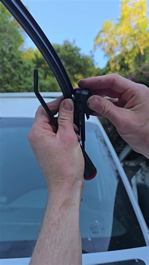 How to Change Windshield Wipers on a VS30 Sprinter (Step-by-Step)