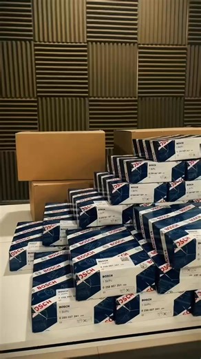 𝐁𝐎𝐒𝐂𝐇 𝐎₂ 𝐒𝐄𝐍𝐒𝐎𝐑 – 𝐋𝐒𝐔 𝟒.𝟗 & 𝐋𝐒𝐔 𝟒.𝟐 (𝐖𝐈𝐃𝐄𝐁𝐀𝐍𝐃) Trusted worldwide for accurate air-fuel ratio (AFR) monitoring. The LSU 4.2 set the standard, while the newer LSU 4.9 delivers faster response, better accuracy, and longer life — perfect for tuning, racing, and performance builds. BOSCH OXYGEN SENSOR (O2) LSU 4.2 WIDEBAND SRP : 6,400.00 BOSCH OXYGEN SENSOR (O2) LSU 4.9 WIDEBAND SRP: 6,400.00 Come and get yours now! 🔥🏁 #Bosch #O2sensor #wideband | ARacer speedtek Phili