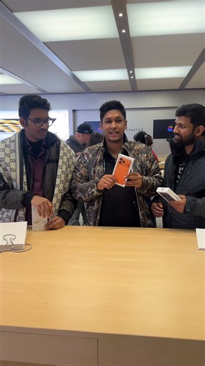 Power Chef Pranav on Instagram: "Black Friday madness with the gang - bags full, wallets empty, vibes 100%!"