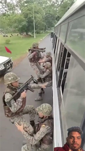 COMMANDO IN ACTION #wbp #army #armylover #armylife #wbpconstable #wbptraining #tranding #shorts #bsf