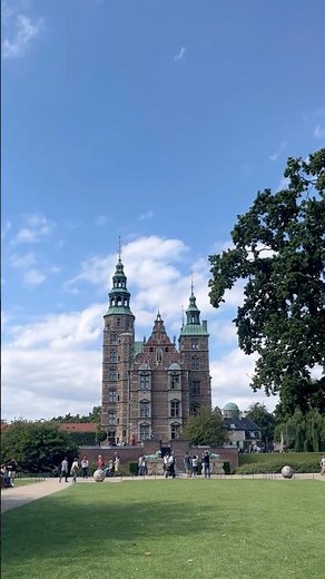 The King's Garden; well-maintained gardens with Rosenborg Castle in view