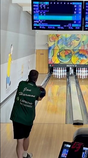 How to Bowl a Strike like a Pro!!! With the Strom Phaze 2 Bowling Ball 🎳