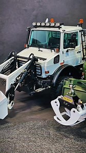 Two ScaleArt Unimog trucks | Jack Xia