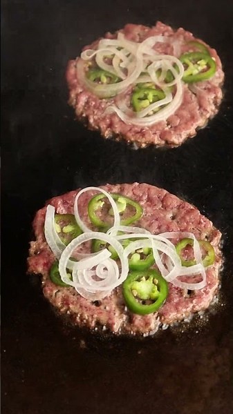 Jalapeño & Cheddar Smash Burger Recipe for Nat'l Burger Day! Recipe at beardedbutchers.com! #shorts