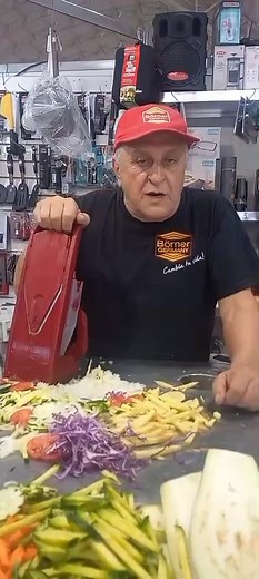 Juan Pascarelli presenta la V1 de Borner en la feria internacional de artesanías, te esperamos!!! | Vení a La Cocina Bazar