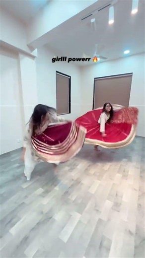 Gujarati garba day 16 you and your garba bestie thi Navratri#dakla#navratri#energy #garba#garbalover