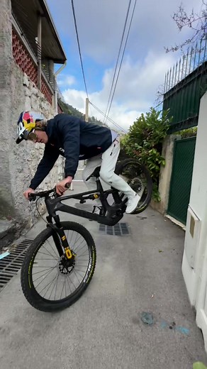 Some more E-Bike content for the E-Bike haters 😤🙏🏼 Go and try one! You won‘t regret it 👊🏼 #ebike #canyon #Spectral #urban #geleck