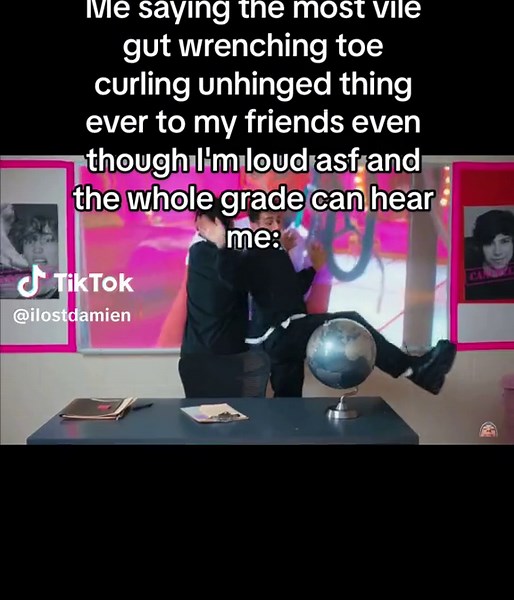 #LARRAYANDTWAIMZ┆my whole acc is gonna be so lame I'm sorry pookies. Anyways this song was good┆#unhinged #friends #silly #larray #twaimz #song #fyp