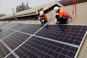 PLN Dagang Panel Surya Buat Mobil dan Motor Listrik, Harga Jual Fantastis - Otomotifnet.com