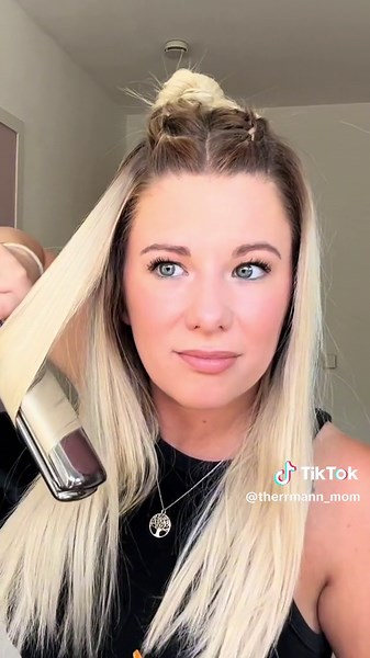 Hair Tutorial: Schnell und Messy Dutt für junge Mamas