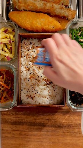 のり弁🍱定番のおかずを詰めんだよ！ #お弁当 #shorts #旦那弁当 #大食い #cooking #japanesebento #弁当 #簡単弁当 #弁当記録 #料理記録 #ご飯記録