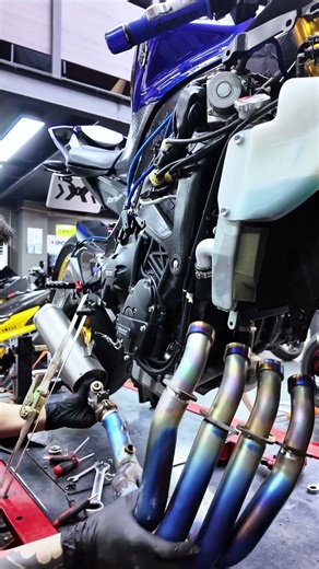 YAMAHA YZF-R6 Full Akrapovic Exhaust Installation | YAMAHA R6 日常升級作業 #akrapovic #modified #yzfr6