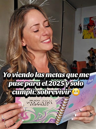 Yo viendo las metas que me puse para el 2025 y solo cumplí: sobrevivir 😬