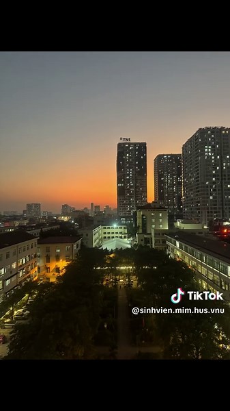 Ánh hoàng hôn dưới mái Trường Đại học Khoa học Tự nhiên #hus #vnu #dhkhtn #dhqghn #hoanghon