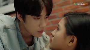 Su Muyun trys to build a intelligent alarm system for Xiao Feng 💘Watch“Sweet First Love” on WeTV👉http://bit.ly/2rQrxf2 💘Also enjoy it on YouTube👉https://bit.ly/36N8aFW | WeTV