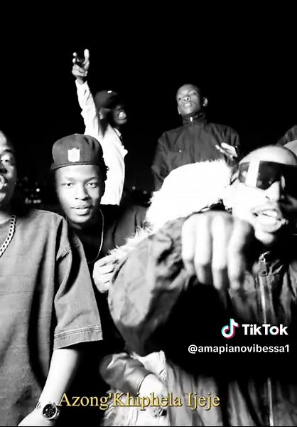 Awungeke ft. Tyrone Dee, 2woshort, Leemckrazy, Mr Nation Thingz, VeeRsa, Cuba Beats, Buddy Kay #amapianovibessa1 #KnowAfrica #amapiano #leemckrazy