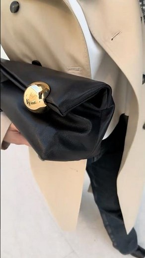 Office journeys redefined. Bags that make the statement. #MangoBags #MangoWoman
