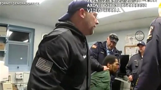 Family sues after video shows man beaten by guards in New York prison: "It was murder"