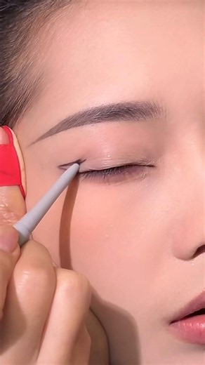 My Viral super beginner Friendly eye makeup tutorial under 1 minute #eyemakeup #beginners #makeup