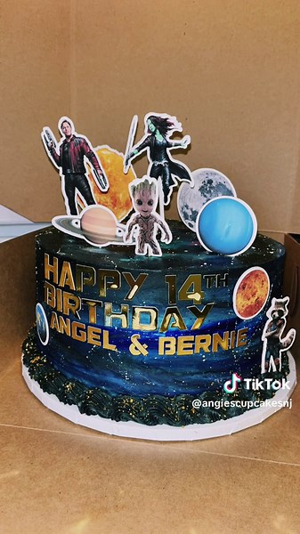 Guardians of the Galaxy for my twin cake nephews…yup I’ve been their cake lady since they were 7! They draw me their ideas and everything ❤️ love them boys ❤️🧁 #angiescupcakesnj #guardians #guardiansofthegalaxyvol3 #cake #birthdaycake #twins #moonlight #delicious