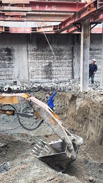 Construction Site Work: Heavy Machinery Operations