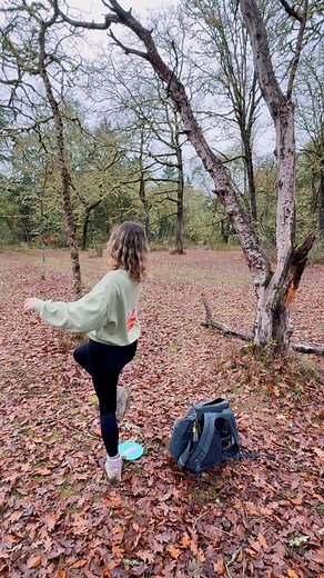 Love this disc 😆🔥👏🏼 #mandosdiscgolf #innovadiscs #discgolfgirl #discgolflife #discgolfgirls #discgolf #frisbeegolf | Ballerinadiscgolfgirl