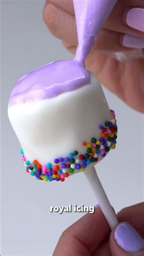 These marshmallow pops throw a full-on party 🥳🎂