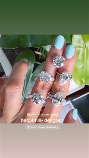 Round brilliants and fancy shapes with real presence, especially in the 4ct look ✨ This is an often-overlooked category where cut, balance, and design matter just as much as size. When done well, larger stones feel elegant, confident, and timeless, never overpowering. At Desert Diamonds, we work closely with our clients to create beautifully proportioned pieces using our signature diamond simulant or premium lab-grown diamonds, always focused on craftsmanship, wearability, and long-term love. If