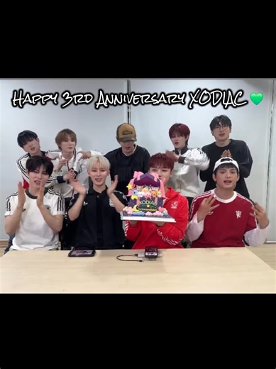 Happy 3rd Anniversary XODIAC 💚 Happy Birthday XODIAC 💚 The cake is so cute represents xodiac's animal characters ✨️ #XODIAC_데뷔3주년 #XODIAC_3rdAnniversary #XODIAC #ZAYYAN #kpop