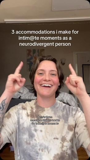 lauren on Instagram: "these accommodations are necessary in order for me to enjoy myself lol love love love you CHEEX! thanks for always creating a safe and diverse platform and always teaching me to embrace myself with no shame