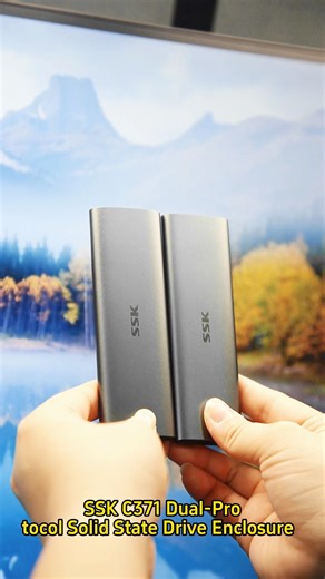 You can create your own custom mobile solid-state drive without any tools. #ssk #ssd #portable