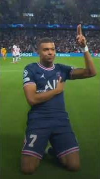 Kylian Mbappè Knee slide celebration vs Leipzig