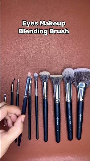 Types of Makeup Brushes