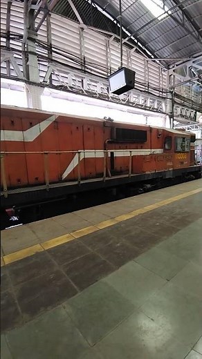 WDG3A IDLE Chugging sound #trainvlog #train #shorts