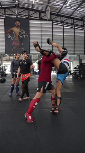 How to defend the fake knee💥🥊