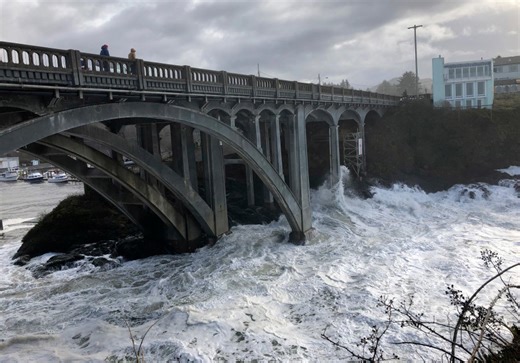 Here’s when to see the king tides on the Oregon Coast for the 2025-2026 season