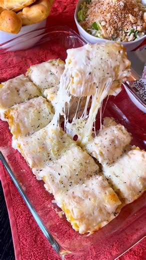 Macy Blackwell on Instagram: "Chicken Alfredo Lasagna Rollups!💛 The perfect weeknight meal for the whole family!! So delicious and super simple! * 8 uncooked lasagna noodles * 1 cup freshly grated parmesan cheese * 1 cup ricotta cheese * 3 cups mozzarella (divided) * 2 cups chicken (I used rotisserie) shredded * 1/2 teaspoon Italian seasoning * 15 oz jar Alfredo sauce (divided) * Salt & pepper to taste Directions: 1. Boil lasagna noodles until al dente. Lay out on parchment paper and let