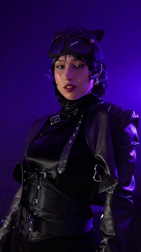 Catwoman Cosplay Transition - DC Comics Batman Costume Ideas
