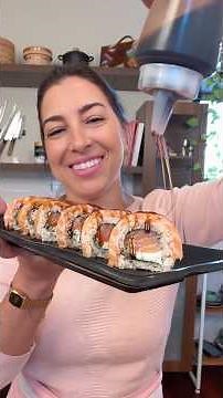 Is Philadelphia Uramaki Brazilian? | How to make sushi | With Fê Mendes #sushi