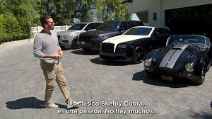 La casa de Scott Disick es elegante y moderna sin renunciar a un ambiente hogareño y amigable para sus hijos y los de Kourtney Kardashian. Este discreto hogar en California cuenta con una bodega en el primer piso, una idílica piscina infinity y un baño más grande que la mayoría de los apartamentos de Nueva York. | AD España