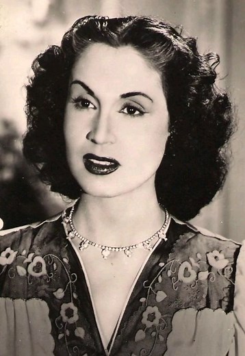 Lebanese actress/singer Nour Al Hoda Nour Al-Hoda, whose real name was Alexandra Nicholas Badran, was born in Turkey on 24 December 1924. Her childhood years were spent in Lebanon where she received her primary education. Through her school activity, Nour Al-Hoda discovered she had a beautiful voice, to the extent that they dubbed her “Lebanon’s Umm Kulthum,” with the encouragement of her father, who used to write poetry. Although she attained widespread fame in Lebanon at 17 years old, it didn’