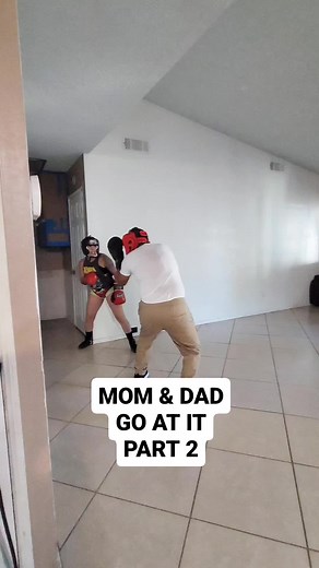 Something about this feels healthy 😂 @Mom The Boxer #boxing #fyp | boxing