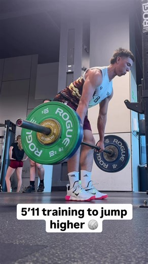 Improving Your Vertical Jump: Leg Training for Volleyball