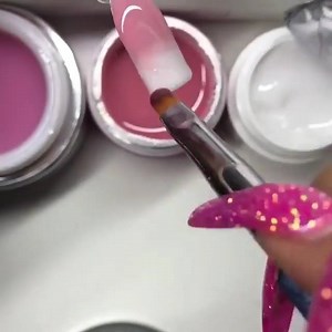 By IG: @nailsforqueens1 https://www.instagram.com/p/BV2iORrguWA/ | Nail art stamping plates