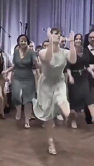 All great dancers but this guy and his partner rip your face off - the man can dance!Patrick Hernandez – “Born To Be Alive” ✨ The Ultimate 1978 Disco Anthem! 🕺