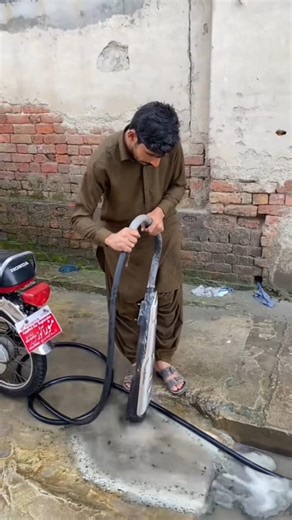 Super Jugaad: Clean Carbon from Bike Silencer in 10 Mins!