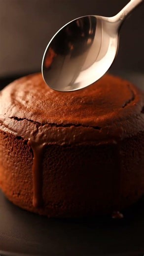Satisfying Molten Lava Cake Cut 🔥 #asmr