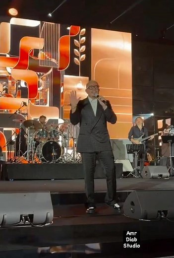 عمرو دياب - يا انا يا لا (حفلة) Amr Diab - Ya Ana Ya La (Concert)