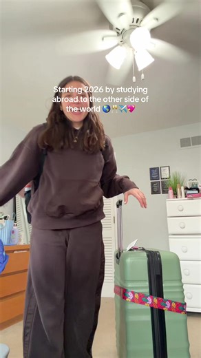 YAYYYYY 🛩️💕 #studyabroad bye de 😚😚 | Studying Abroad