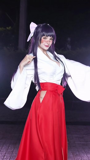 Akeno vs. Utahime Cosplay: Jujutsu Kaisen & High School DxD